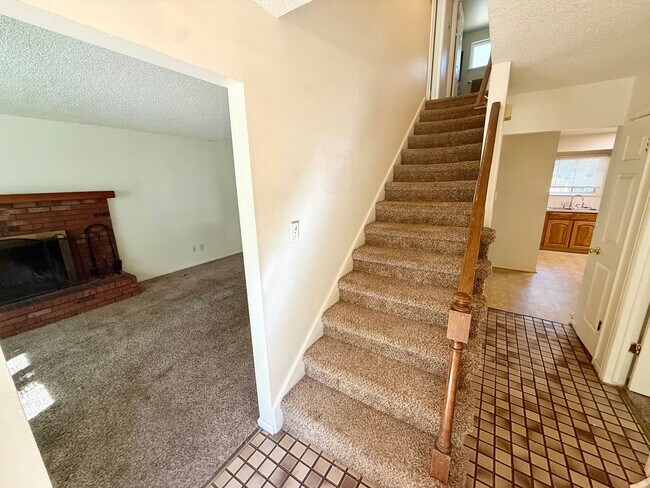 Foto del edificio - Spacious 4 Bed, 2.5 Bath Home in Fort Collins