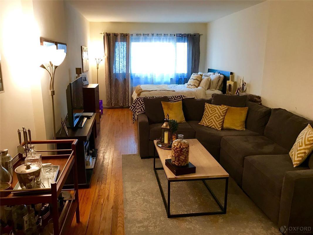 Foto principal - 296 Park Ave S