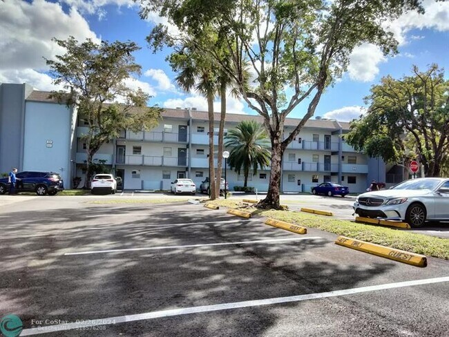 Building Photo - 8321 Sands Point Blvd