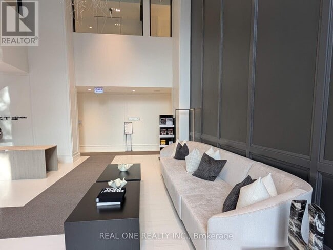 Photo du bâtiment - 115 Denison Ave