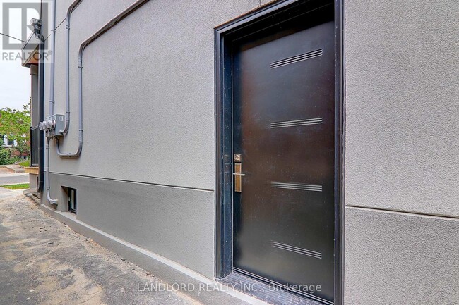 Building Photo - 115 Livingstone Ave