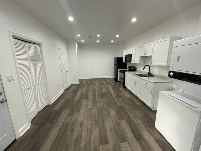 Foto del edificio - 2930 Baker St