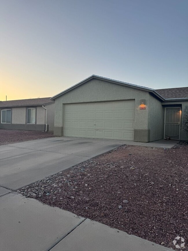 Building Photo - 7732 W Copper Moon Way