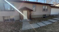 Foto principal - 1461 Valley View Dr