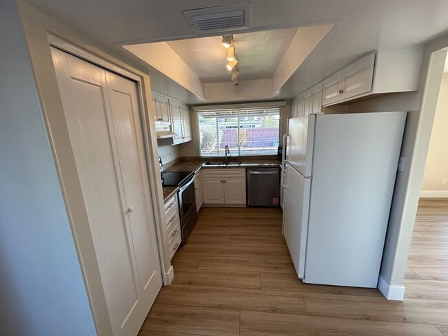 Foto del edificio - 8601 E Orange Blossom Ln