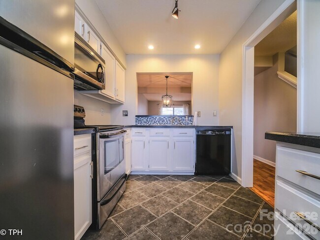 Foto del edificio - 6124 Heath Ridge Ct