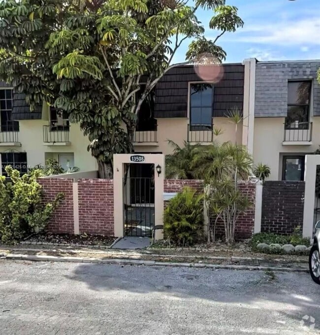 Building Photo - 13508 NE 20th Ct