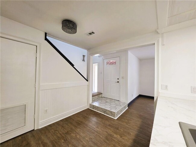 Foto del edificio - 26 Annette Ln