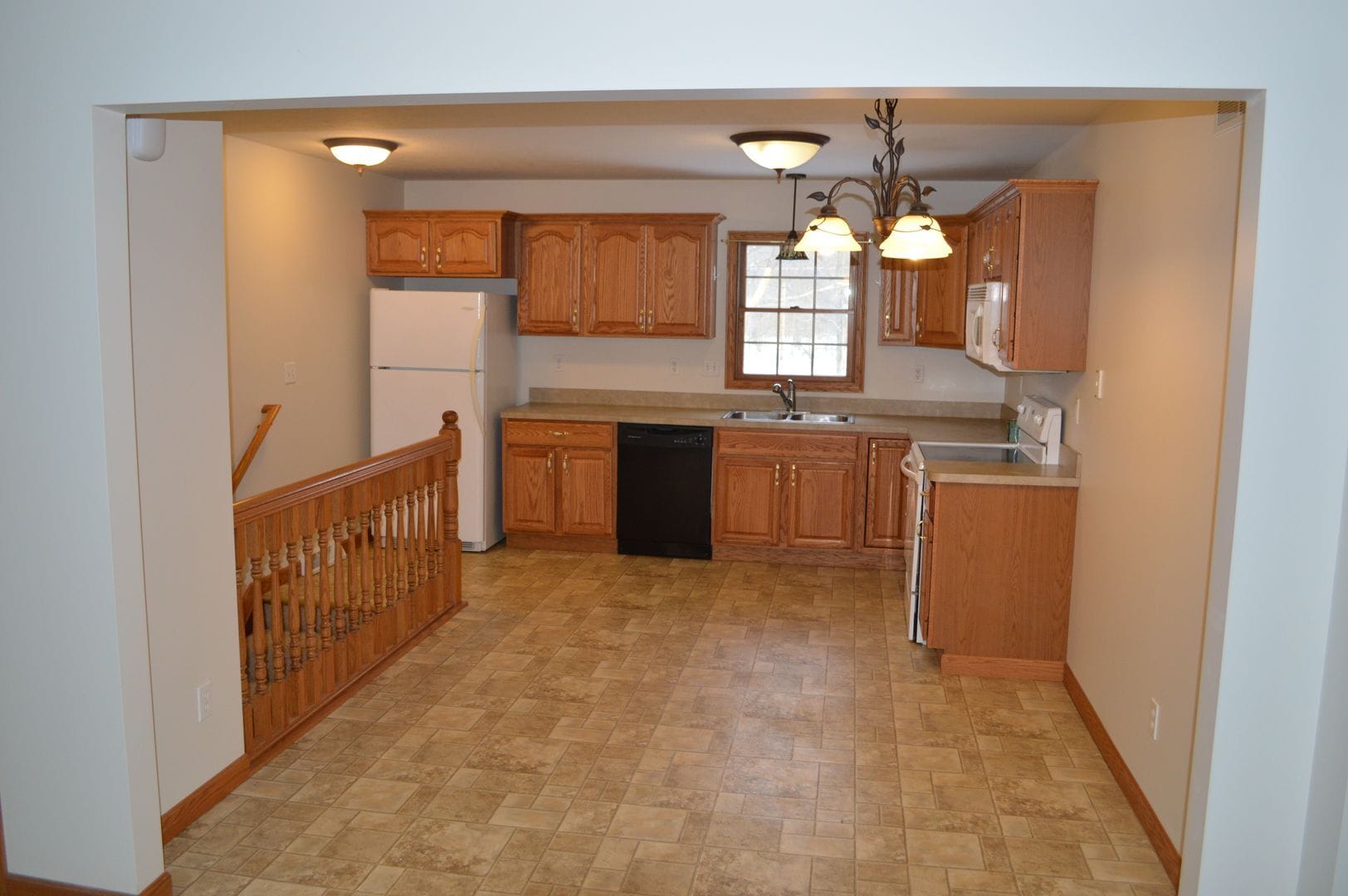 479 Sparrow Way Wadsworth, OH 44281 – photo 4