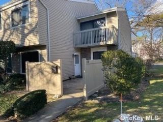Primary Photo - 225 Springmeadow Dr
