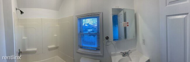 Foto del edificio - 2 br, 1 bath House - 48 Merriam Ave