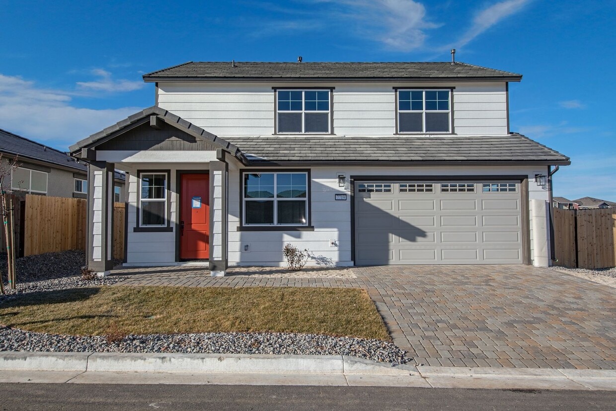 Foto principal - 3 Bedroom | 3 Baths | plus large loft | 20...