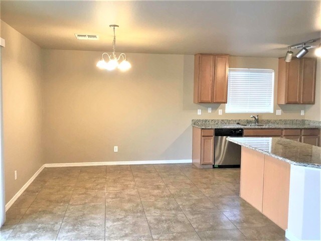 Foto del edificio - 20784 W Hamilton St