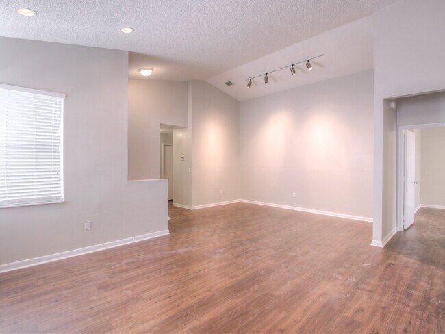 Foto del edificio - 1261 NW 159th Ave