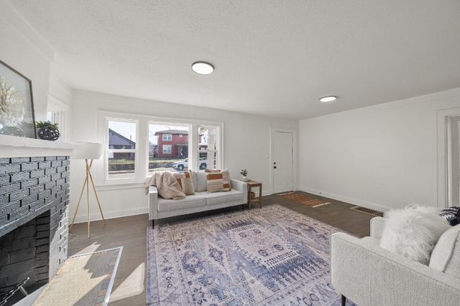 Building Photo - 5332 Highland Ave