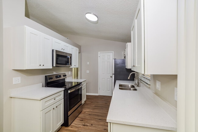 Building Photo - 936 Dora Ave