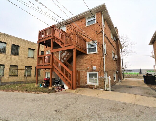 Building Photo - 8509 S State St