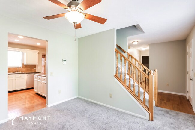 Building Photo - 902 Evergreen Park Ln