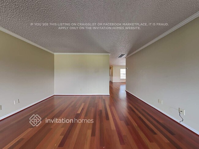 Foto del edificio - 1535 Lake Marion Dr