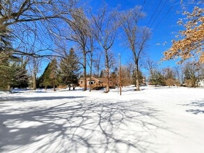 Building Photo - 214 Sudbrook Ln