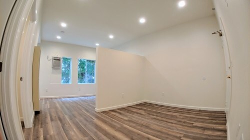 Building Photo - 841 W 23rd St