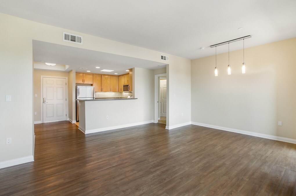 Ashton Sherman Village Apartments In Valley Village Ca Westside Rentals