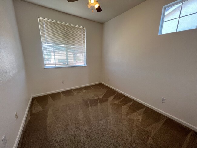 Building Photo - 948 Cape May Dr