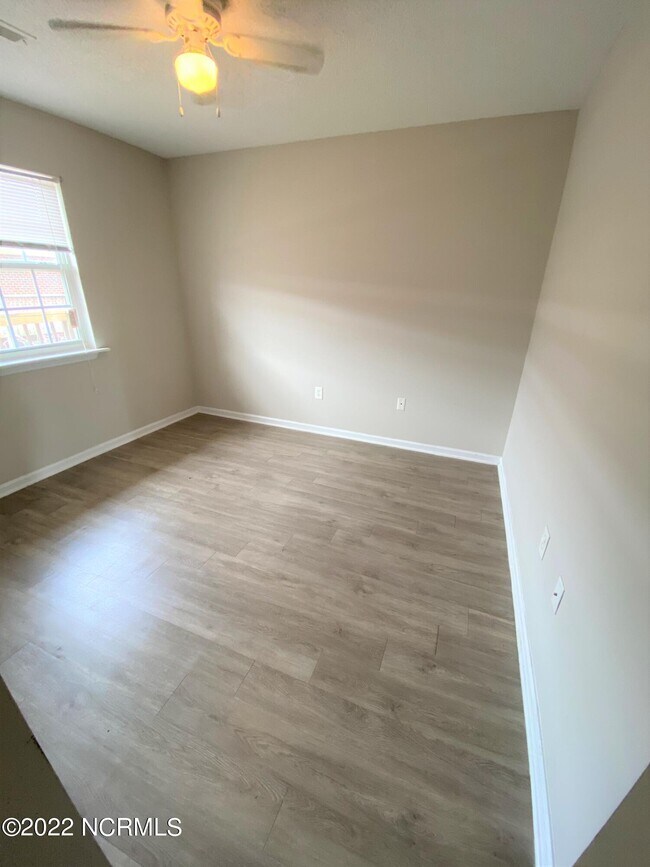 Foto del edificio - 125 N Wheeless Dr