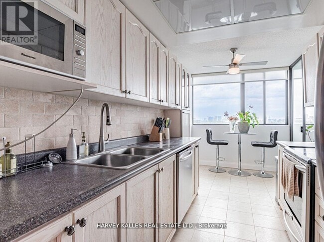 Building Photo - 133 Torresdale Ave