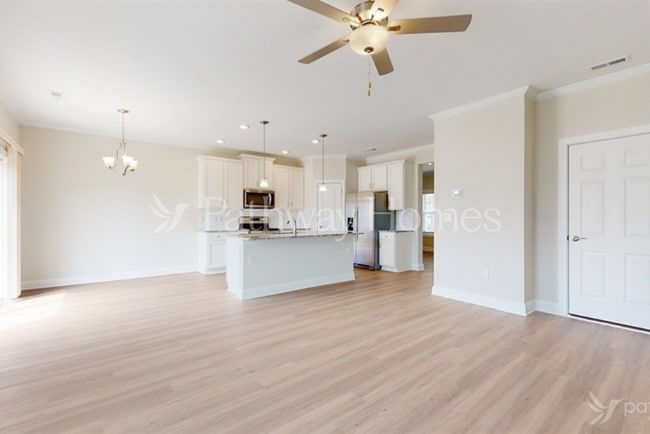 Building Photo - 129 Tanner Lp