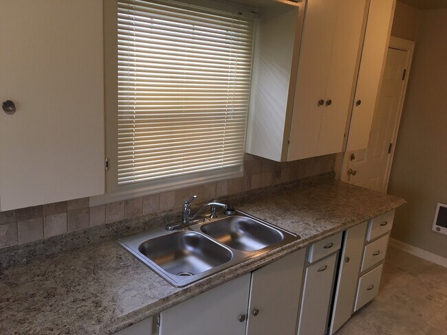 Foto del edificio - 16th & Olive Duplex