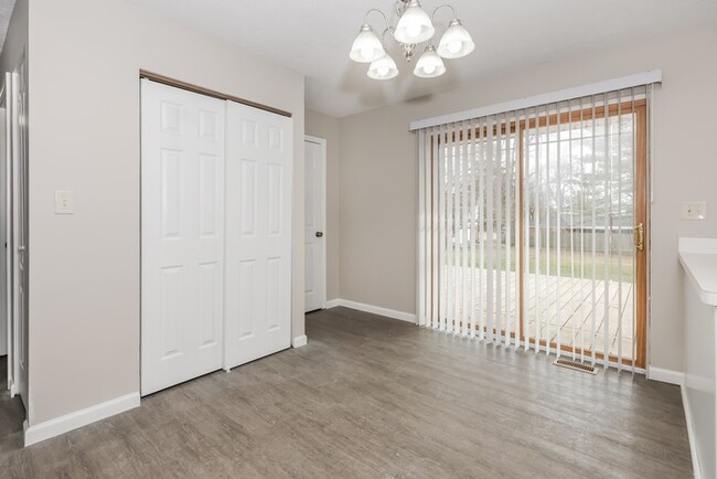 Foto del edificio - Amazing 3 Bedroom Ranch