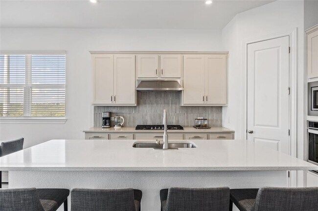 Foto del edificio - 4505 Lucabella Ln