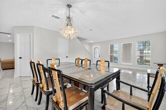 Building Photo - 6654 Stonefort Ct