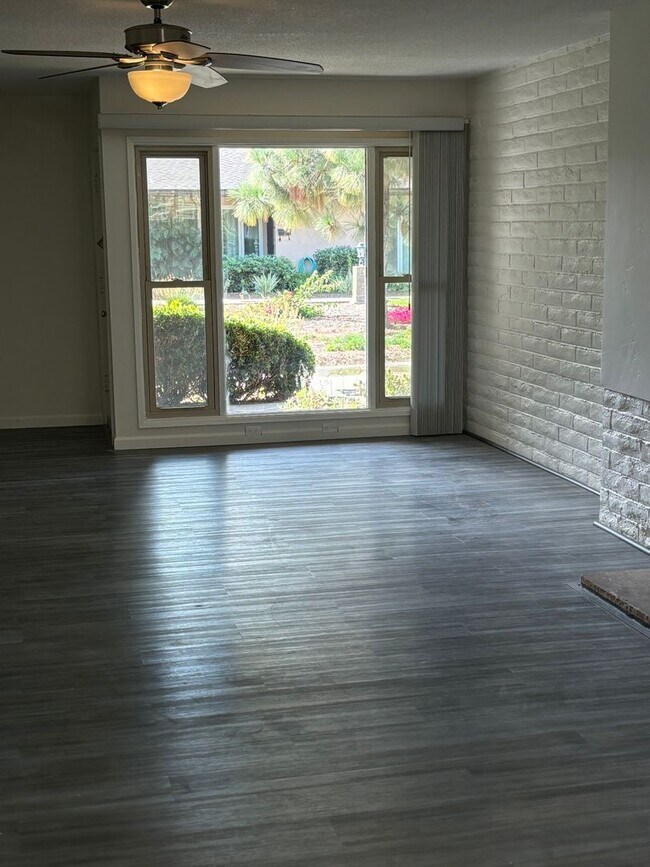Building Photo - 2/2  Condo Grossmont Village In La Mesa Fo...