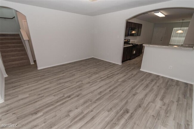 Building Photo - 4 br, 2.5 bath House - 1005 Rice Dr