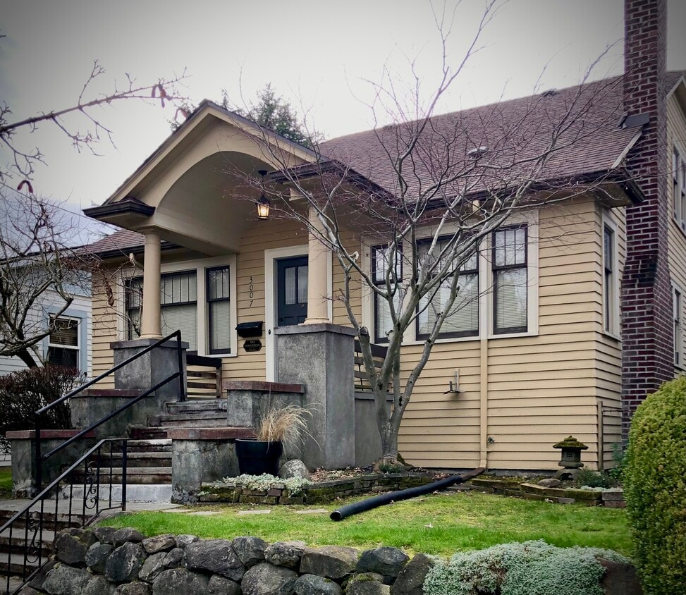 Photo - 3007 16th Ave S (Seattle, WA)