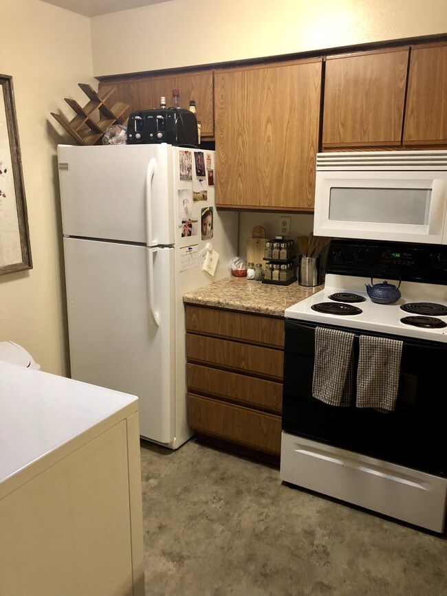 Whispering Pines Apartments Madison, WI