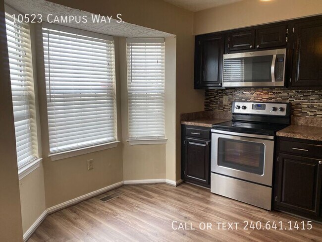 Foto del edificio - 10523 Campus Way S