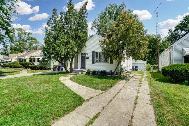 Building Photo - 818 Brookley Blvd