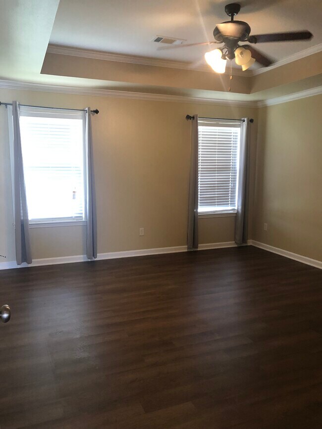 Foto del edificio - 70 Chateaus Ln