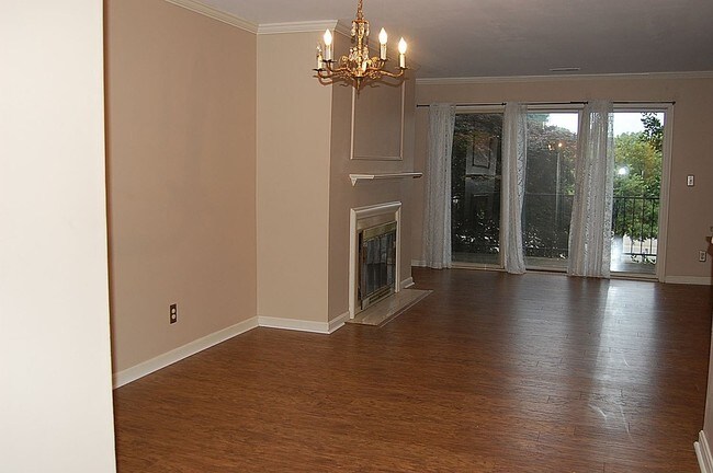 Building Photo - 2845 Hikes Ln