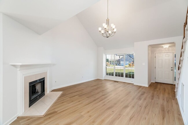 Building Photo - 10149 Highgate Cir