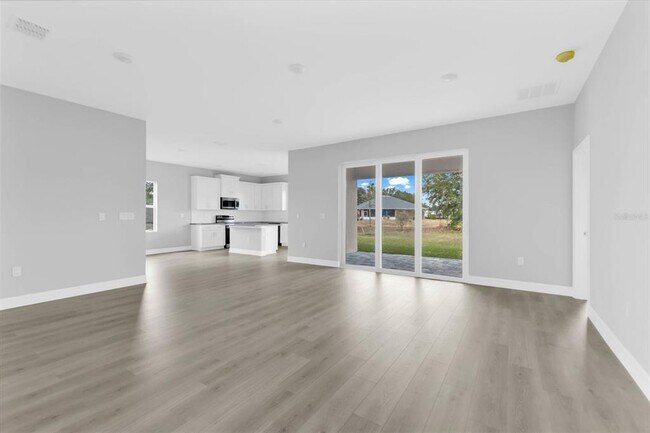 Building Photo - 405 Loveland Blvd