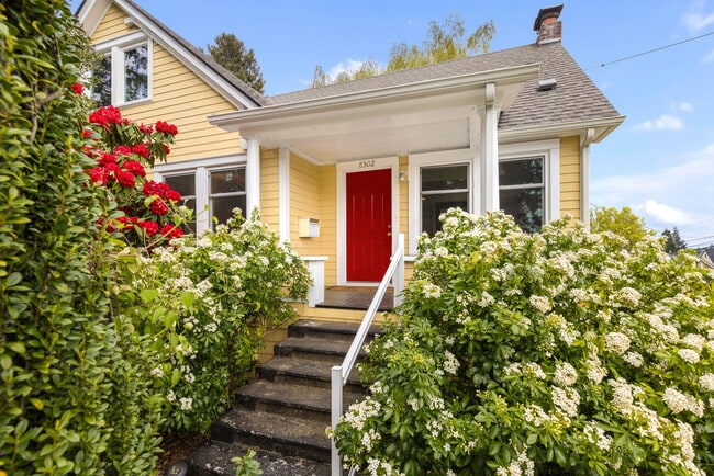 Foto del edificio - 8502 15th Ave NE