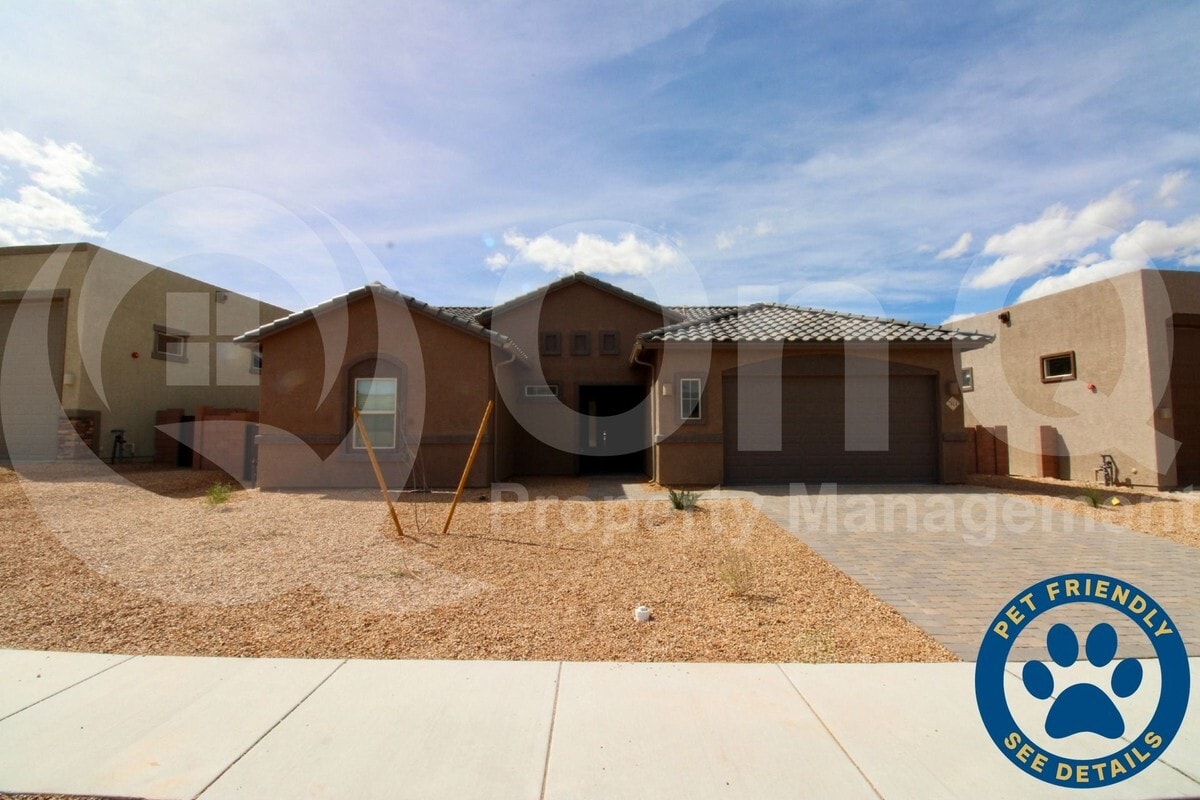 Primary Photo - 7924 S Desert Indigo Dr