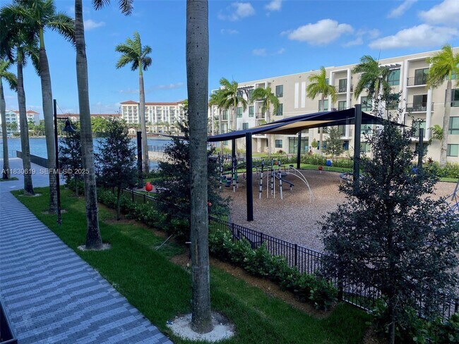 Foto del edificio - 4636 NW 84th Ave