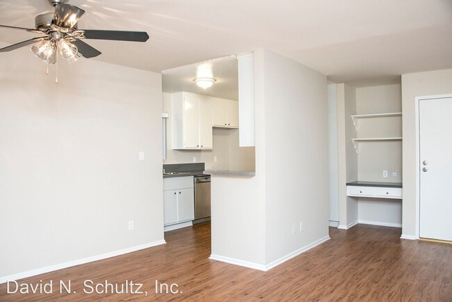 Building Photo - 930 N Monterey St