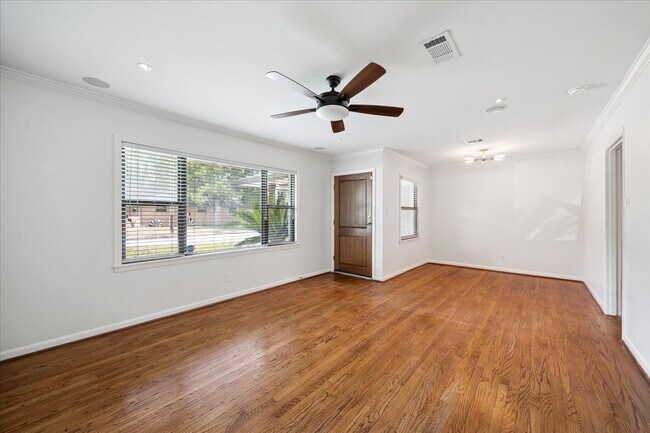 Foto del edificio - 4214 Glebe Rd