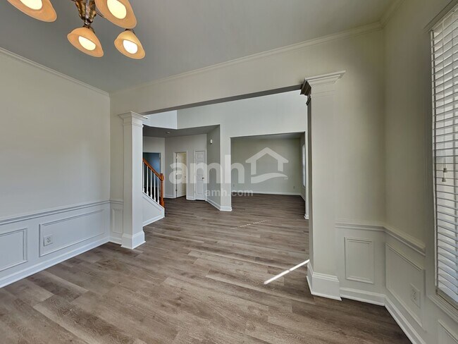 Foto del edificio - 1361 Pondhaven Dr